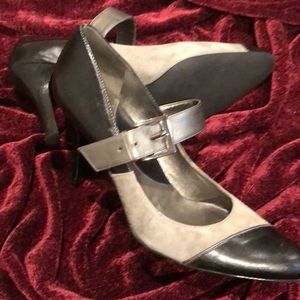 Women’s 8.5 Gianni Bini heels